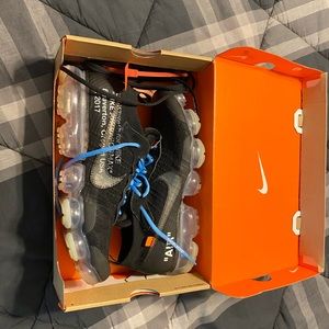 Nike Off-White Vapormax’s: Size 10